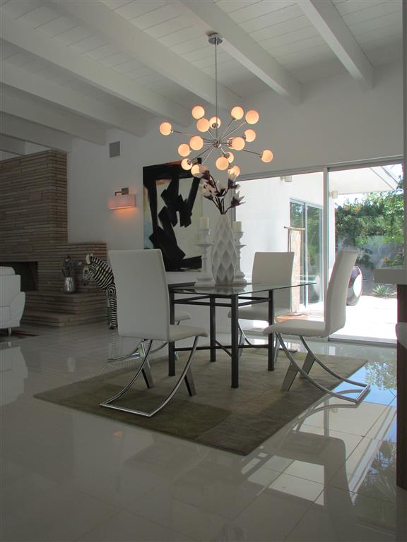 SL920 Dining Area 2